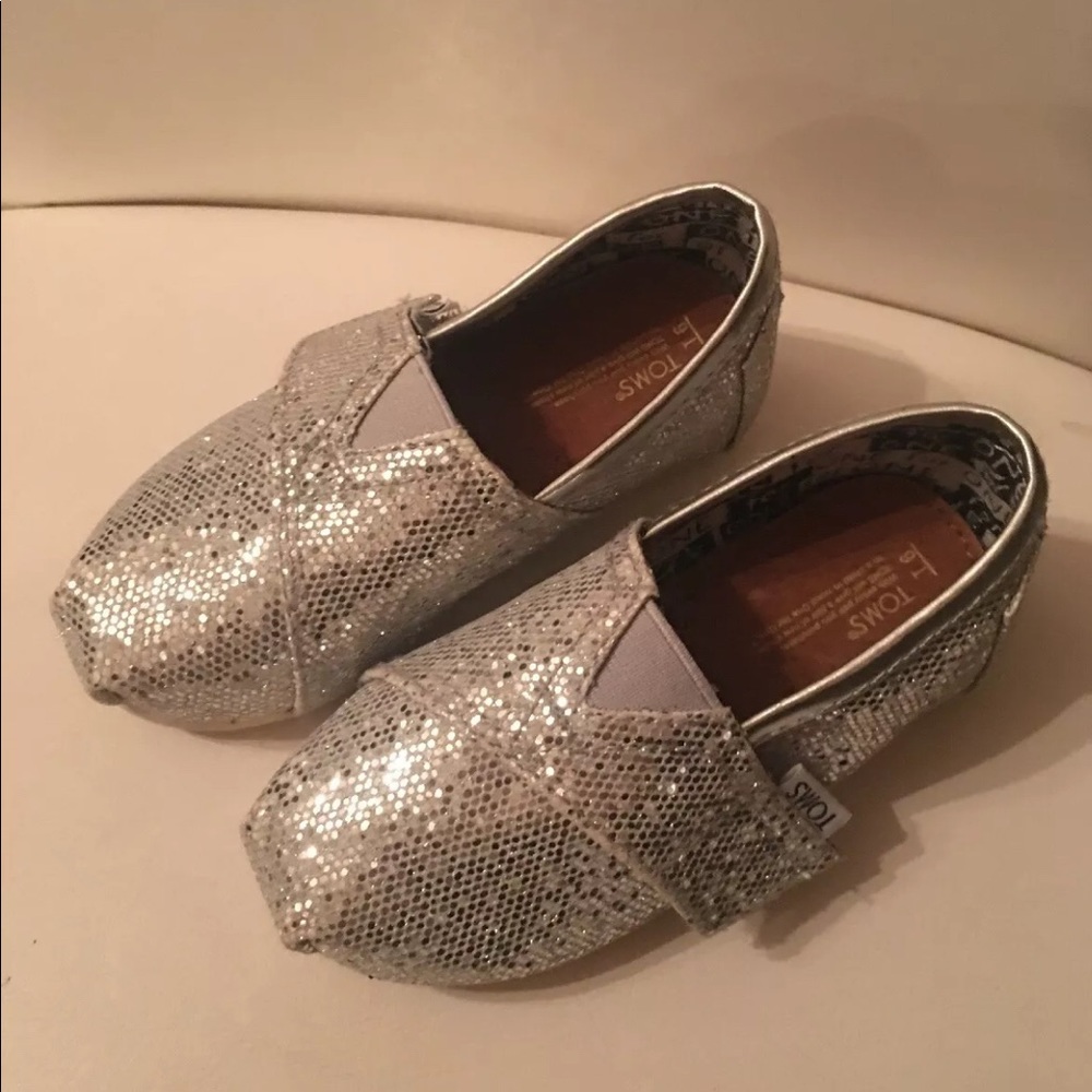 TOMS Toddler Girls' Velcro Shoes 6T
